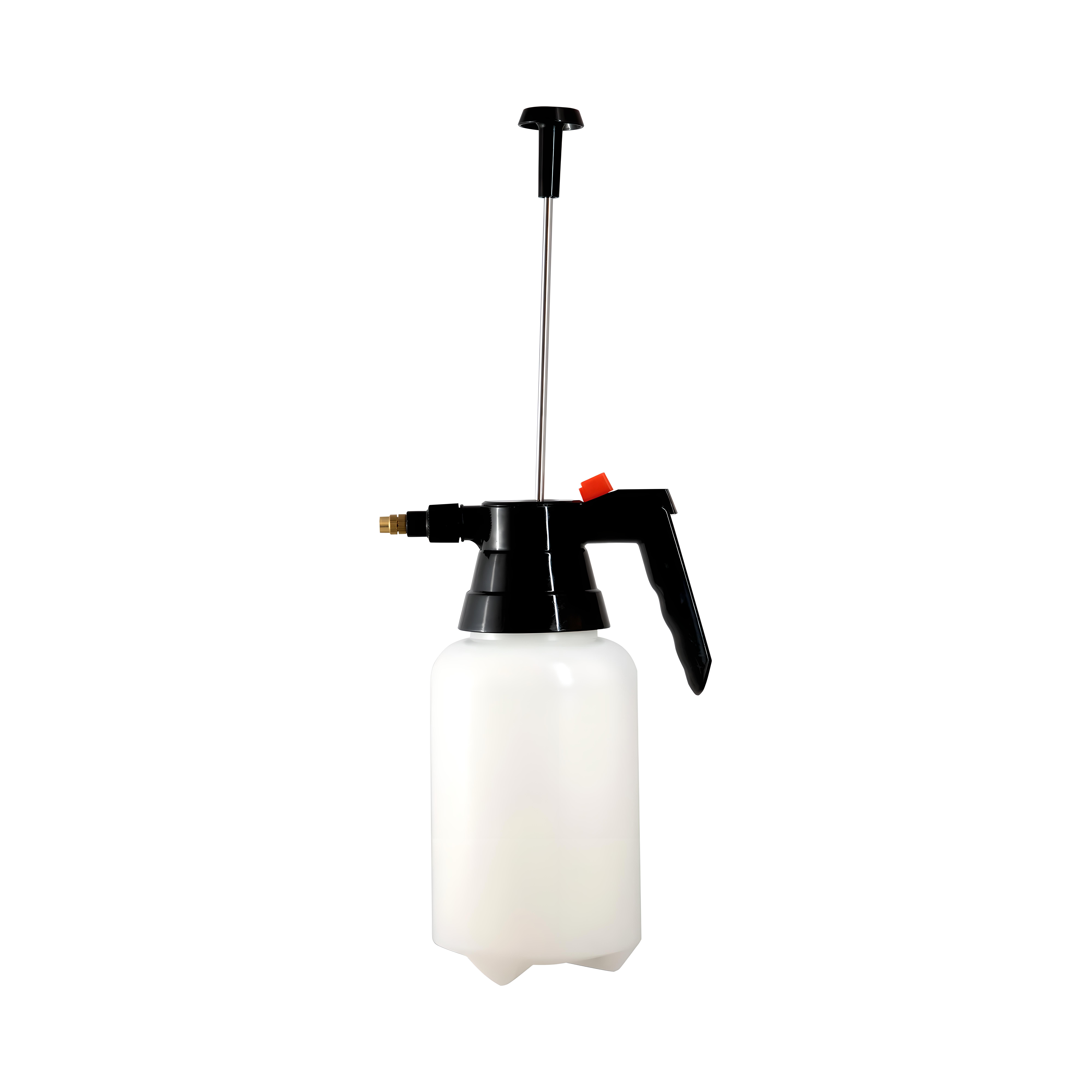 1 Litre Personal Pump Sprayer with adjustable nozzle, ideal for cleaning solutions and chemical applications.